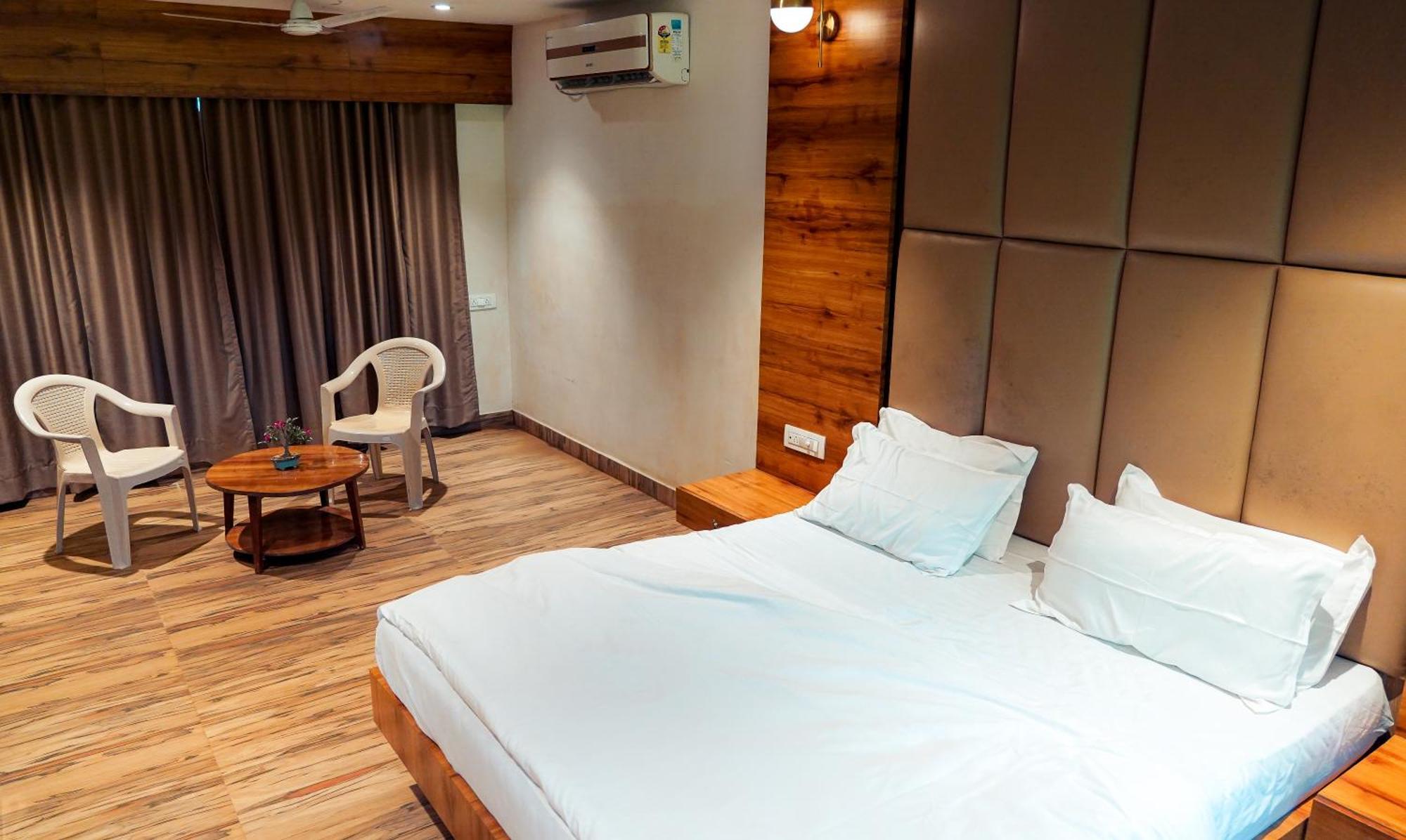 Whispering Peepul Resort Badlapur Exterior foto